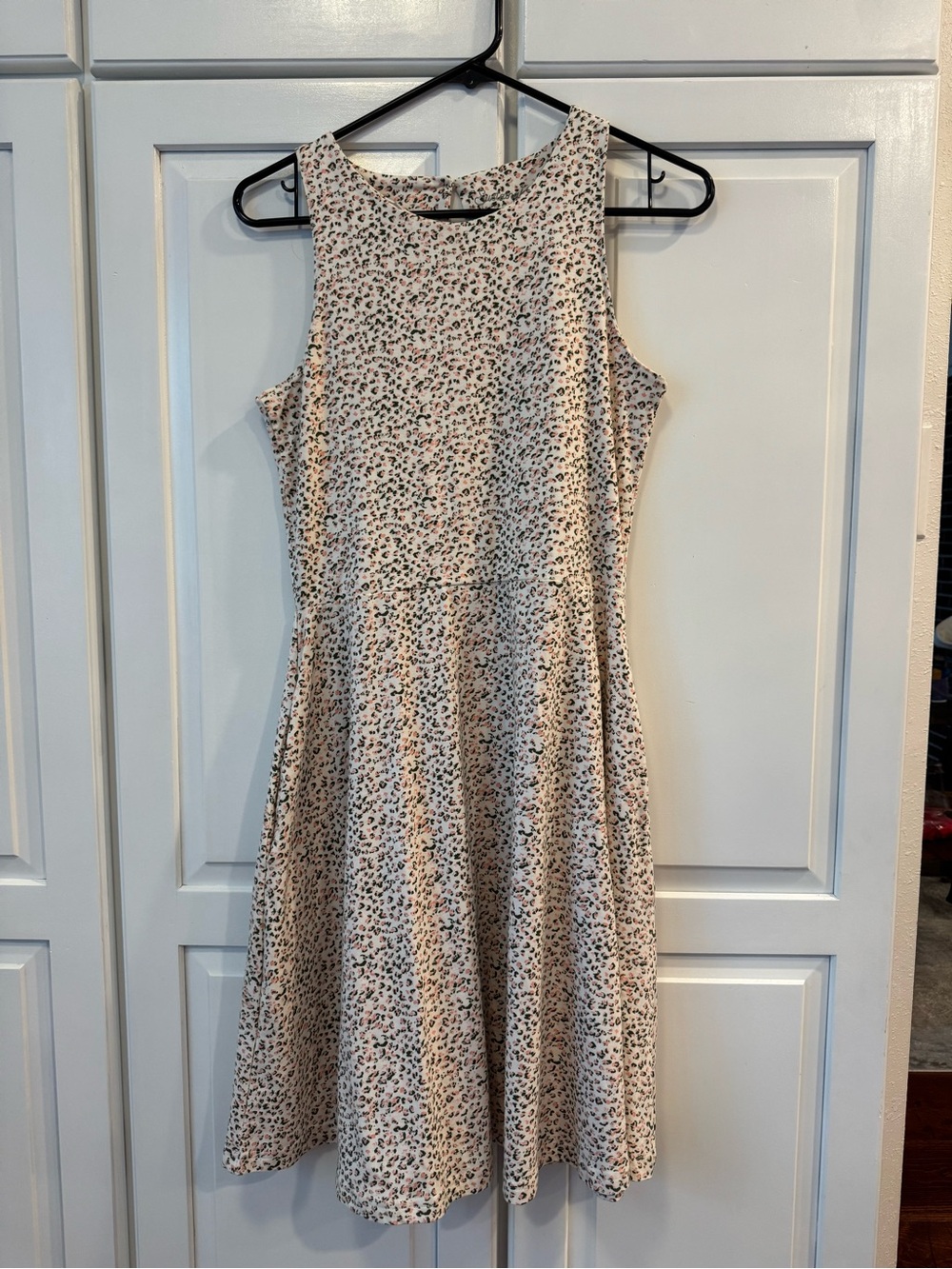 Pact Organic Cotton Sleeveless Floral A-Line Dress. Pockets- Size Small